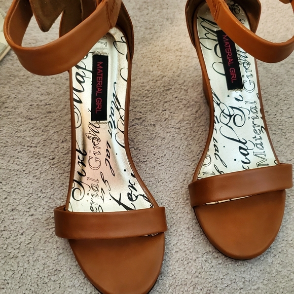 material girl wedge sandals